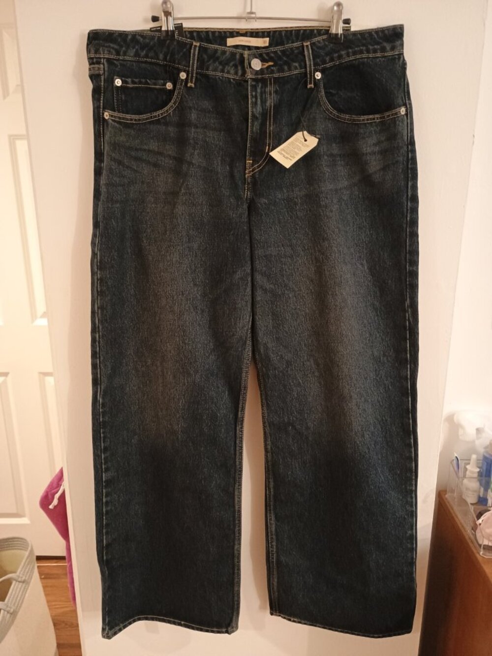 Levi's Premium Men's Low Loose Dark Wash Denim 33x32 100% Cotton NWT